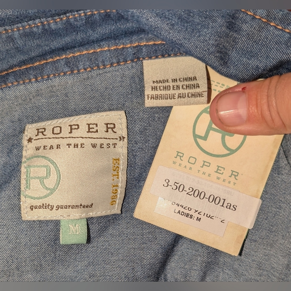 NEW Western Roper Blue Denim Blouse - Picture 4 of 4